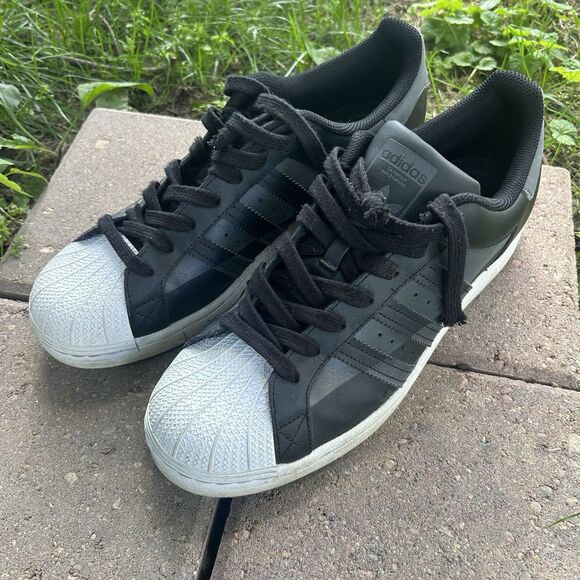 Adidas Superstar Shoes Men\'s Size 11 Black White Shell Toe Classic Sneakers main image 2